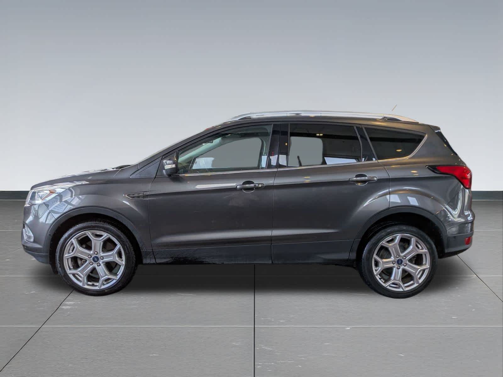 Thumbnail: 2019 Ford Escape - 3