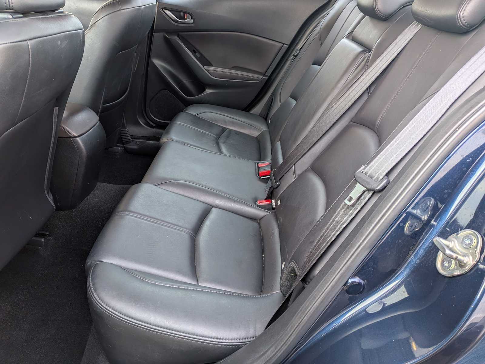 Thumbnail: 2018 Mazda Mazda3 - 16