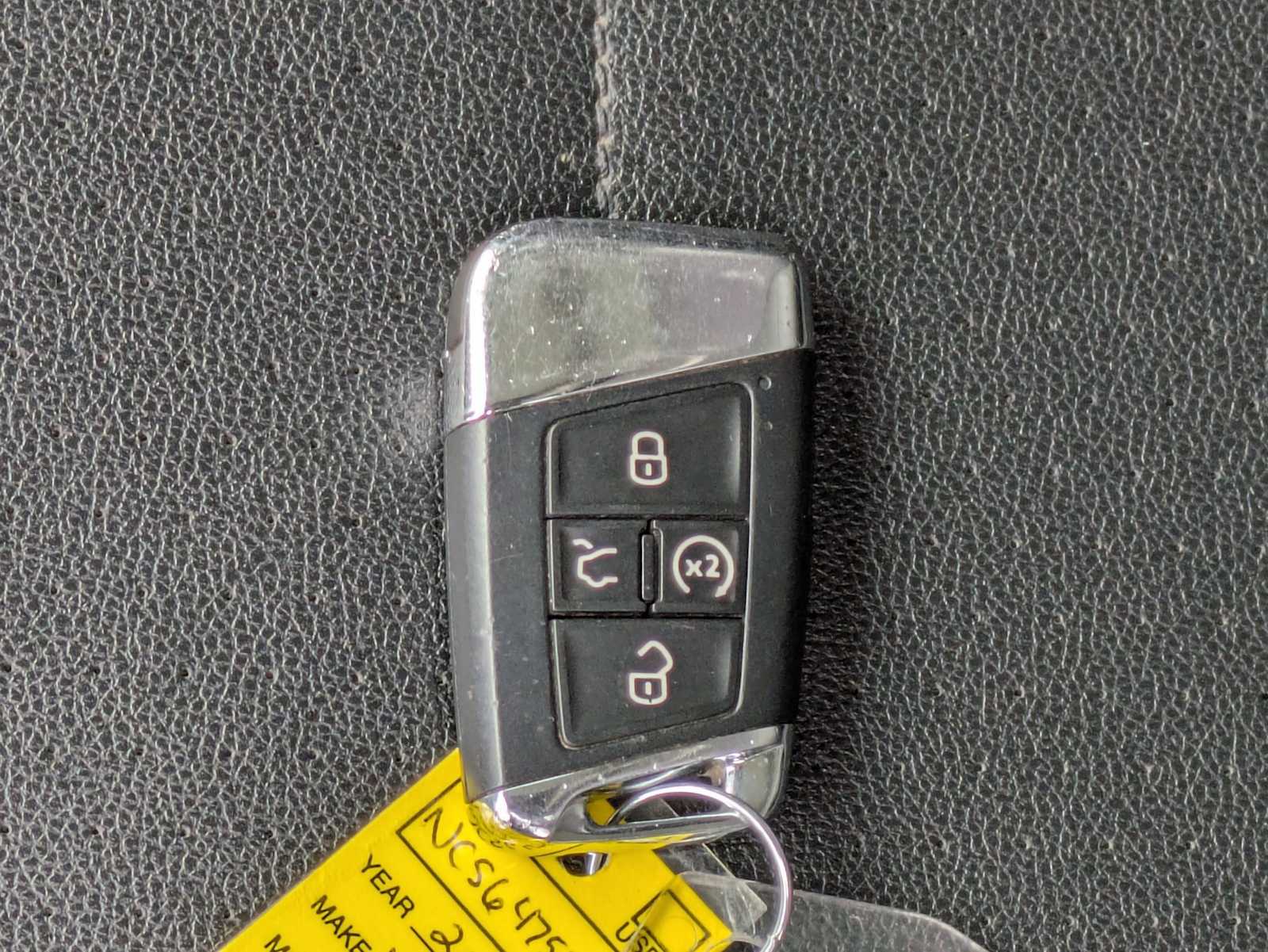 Thumbnail: 2022 Volkswagen Atlas - 34