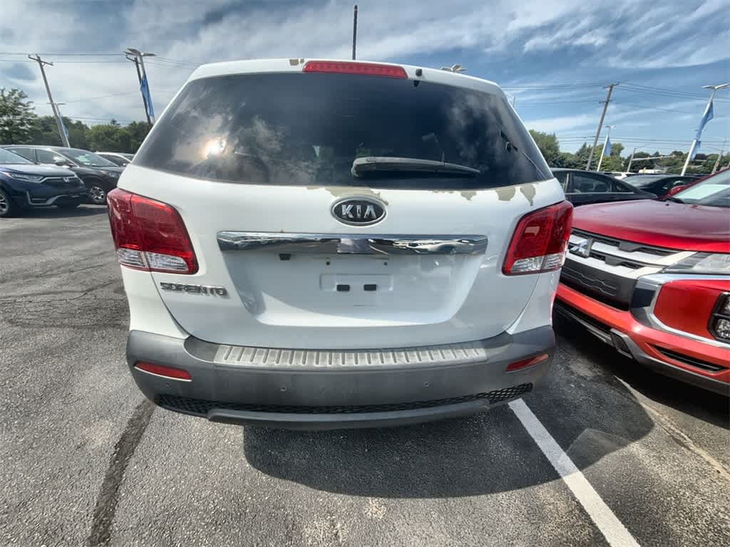 Thumbnail: 2012 Kia Sorento - 11
