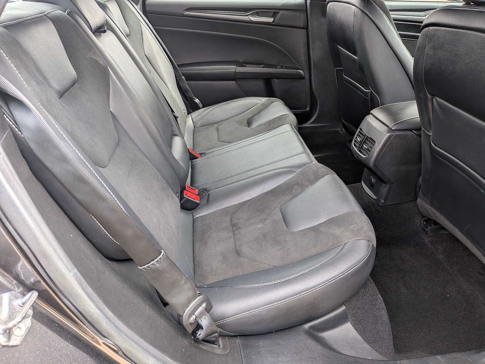 Thumbnail: 2019 Ford Fusion - 16