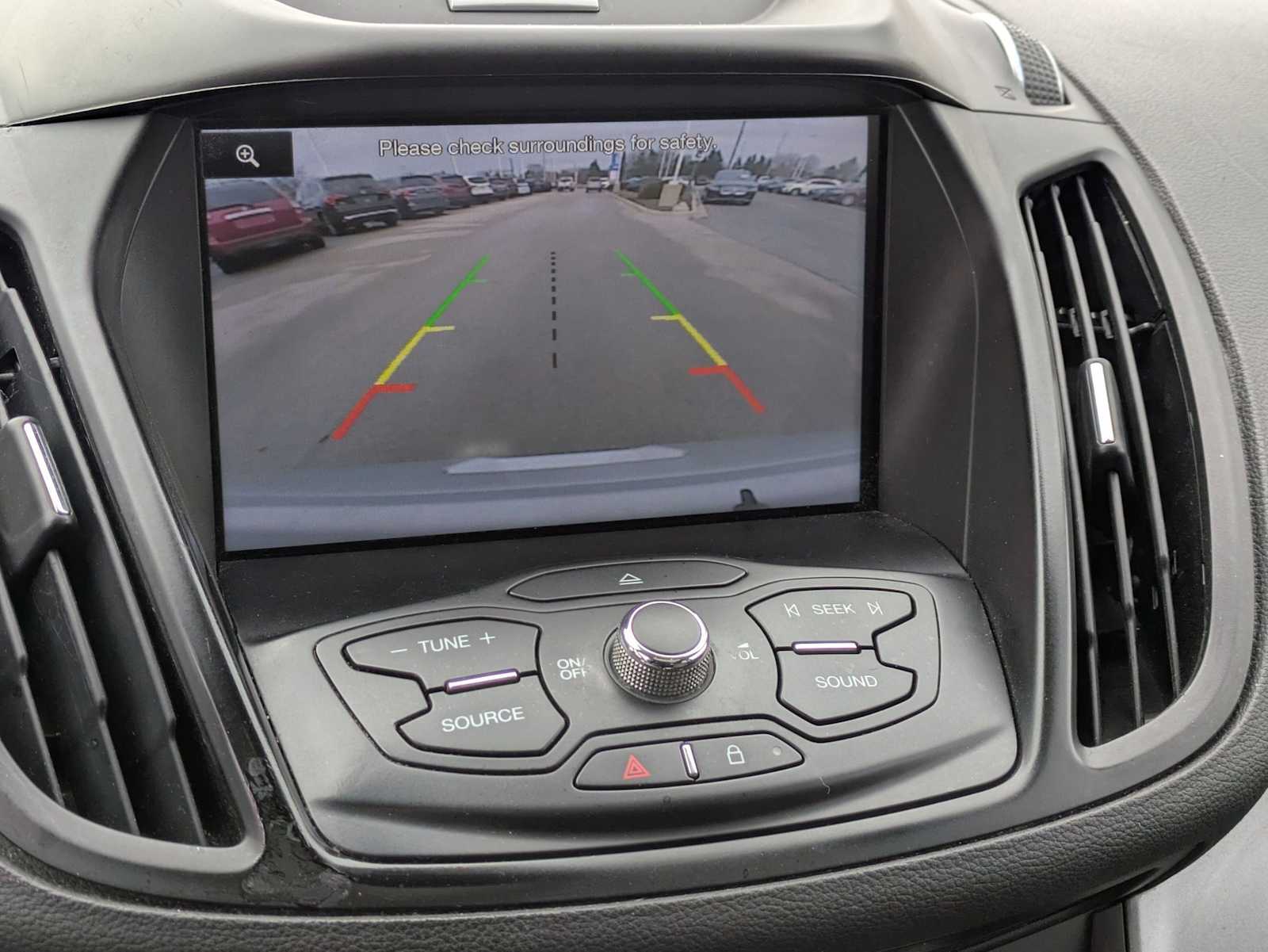 Thumbnail: 2015 Ford Escape - 28