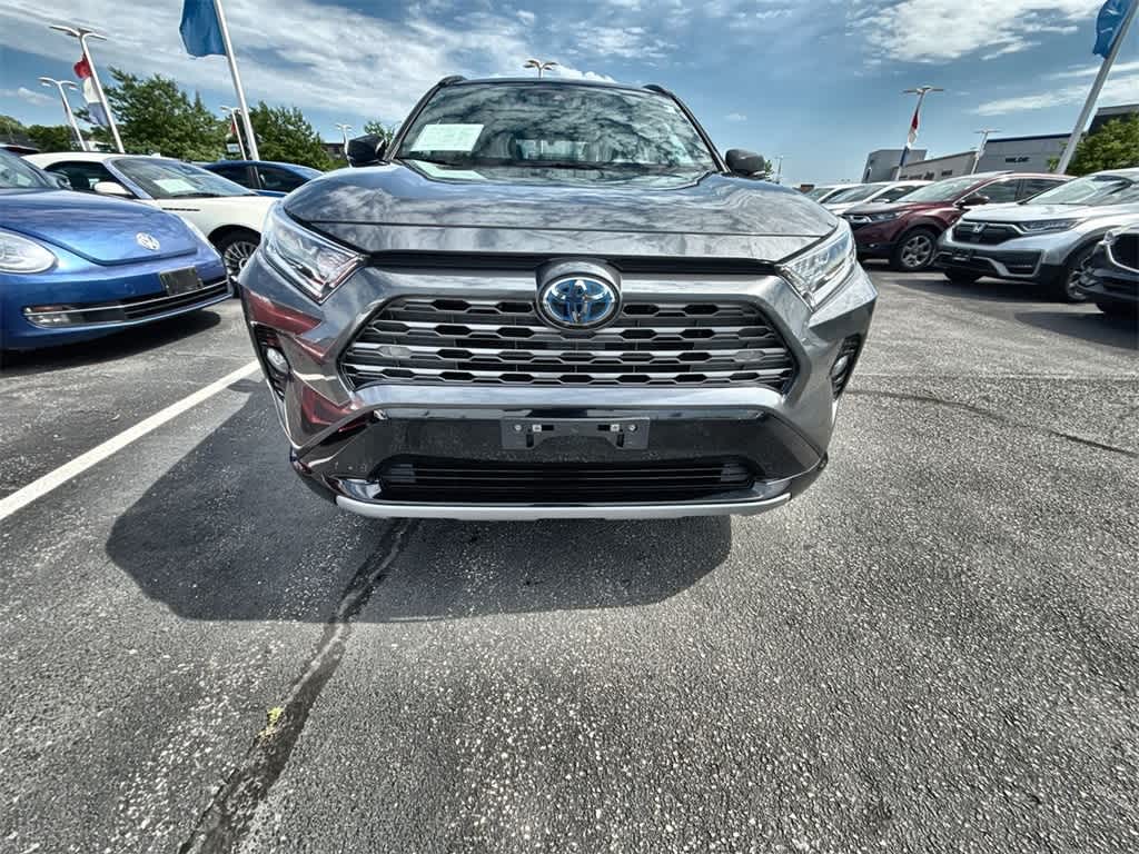 Thumbnail: 2021 Toyota RAV4 - 9