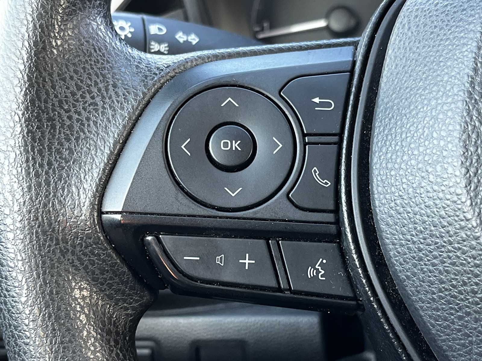 Thumbnail: 2023 Toyota Corolla - 21