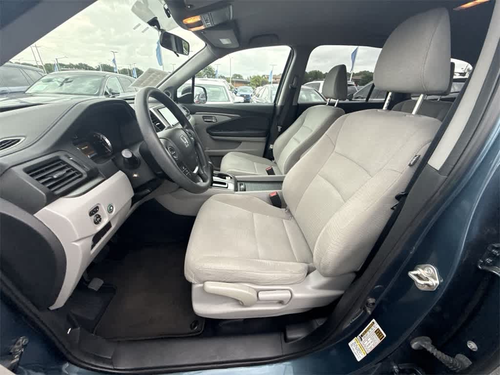 Thumbnail: 2016 Honda Pilot - 15