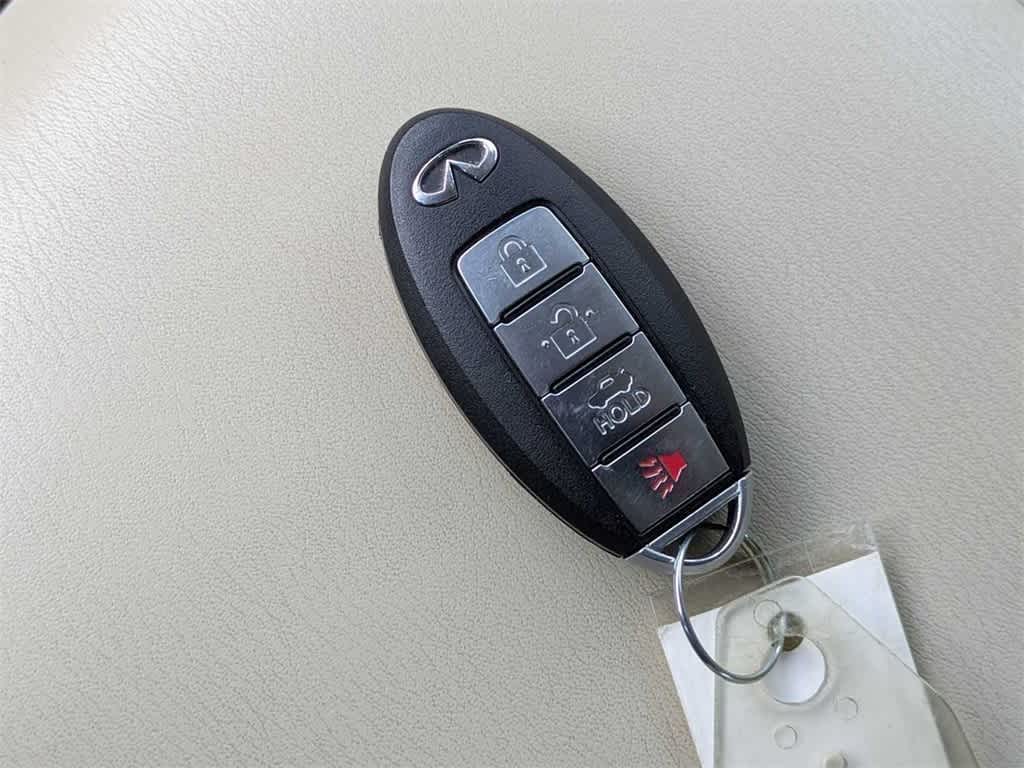 Thumbnail: 2016 INFINITI Q70 - 35