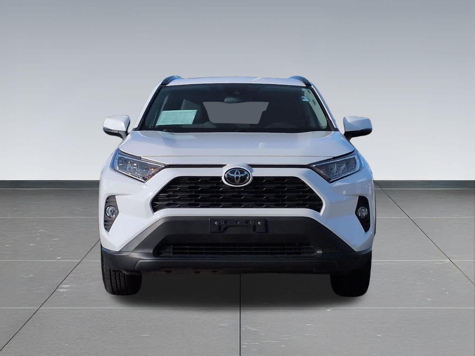 Thumbnail: 2019 Toyota RAV4 - 9