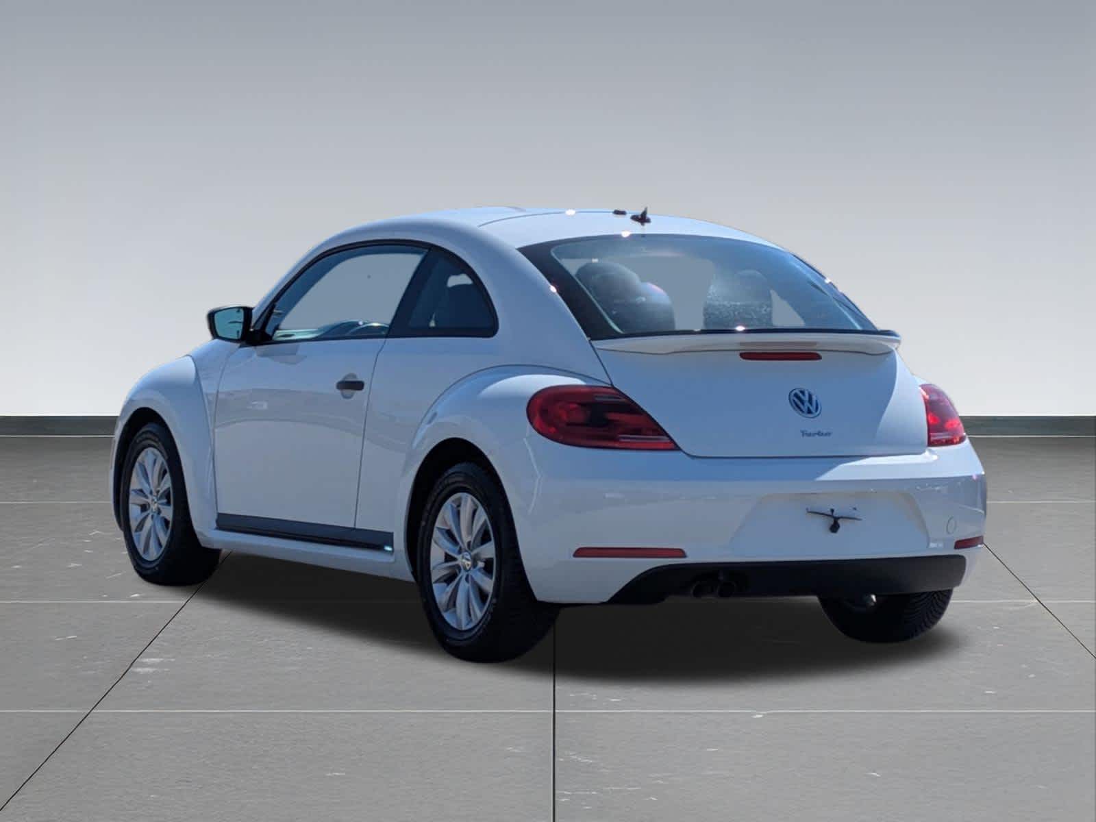 Thumbnail: 2016 Volkswagen Beetle - 3