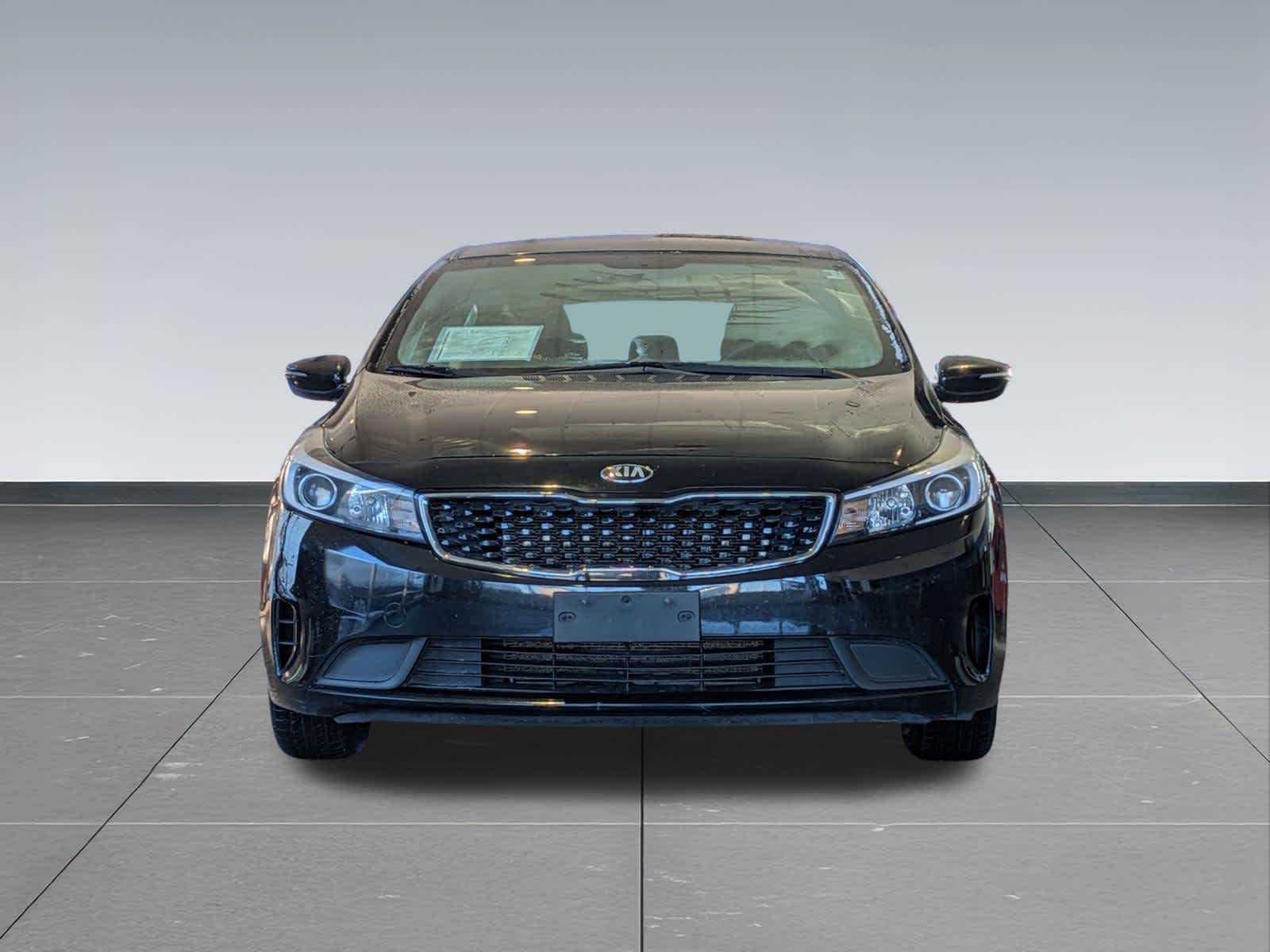 Thumbnail: 2017 Kia Forte - 8