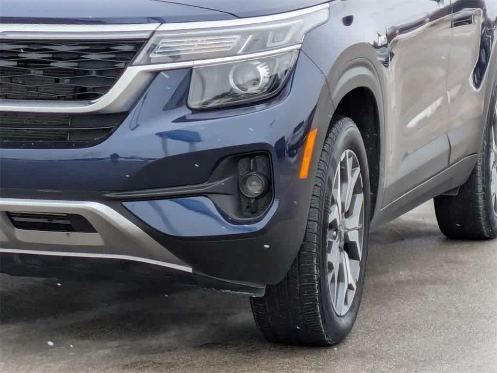 Thumbnail: 2023 Kia Seltos - 10