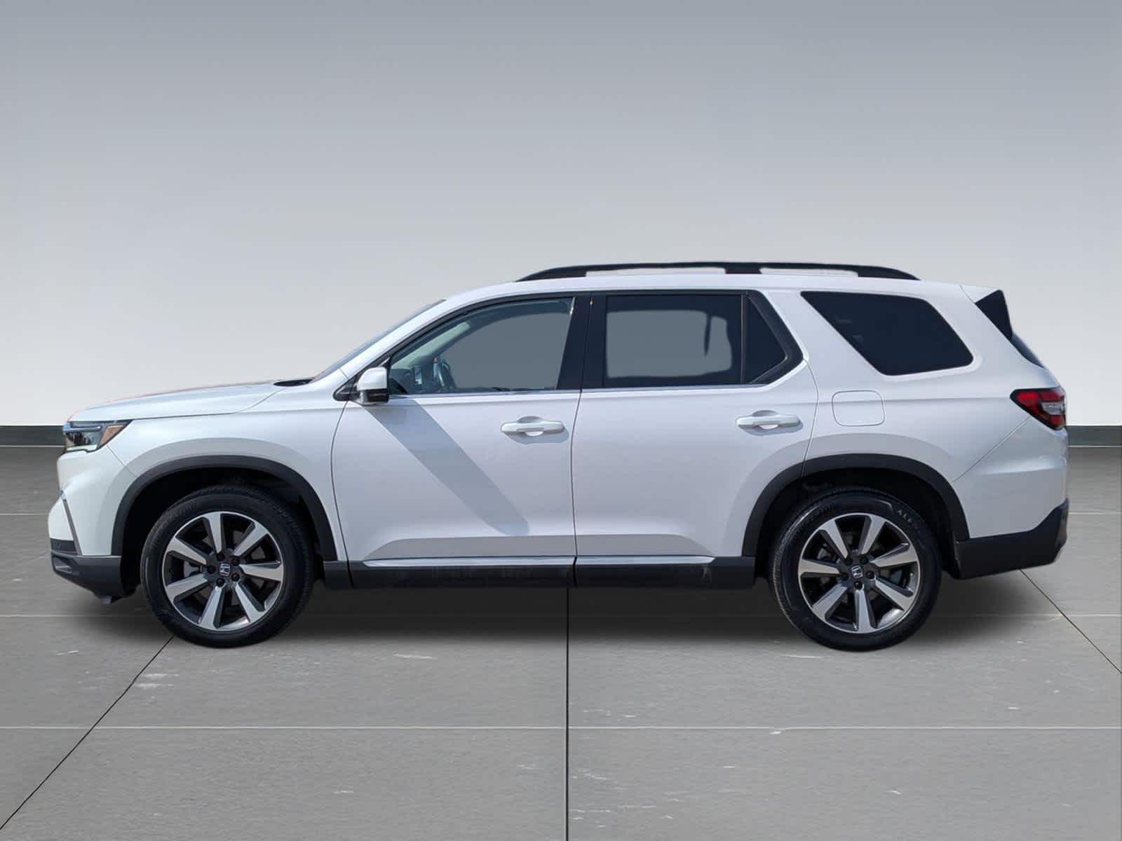 Thumbnail: 2023 Honda Pilot - 2