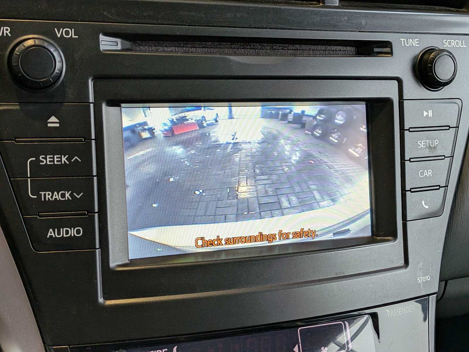 Thumbnail: 2014 Toyota Prius v - 26