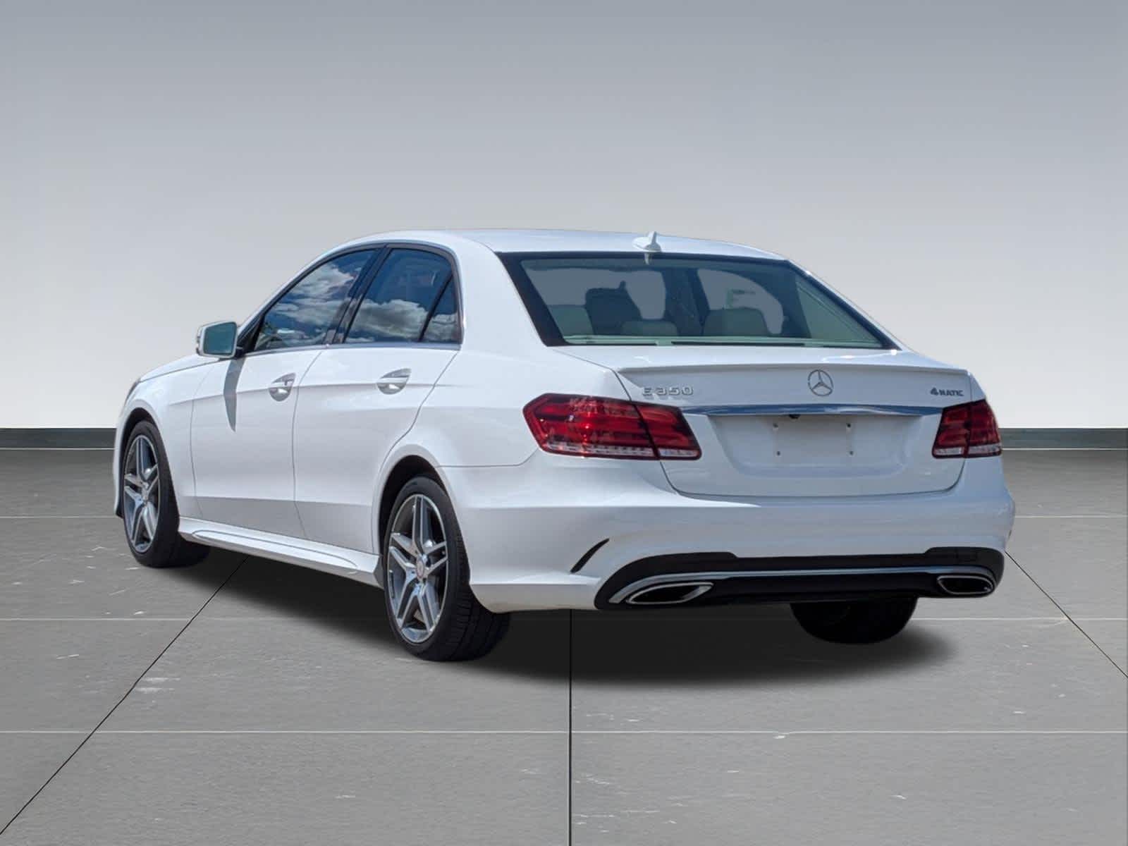 Thumbnail: 2014 Mercedes-Benz E-Class - 3