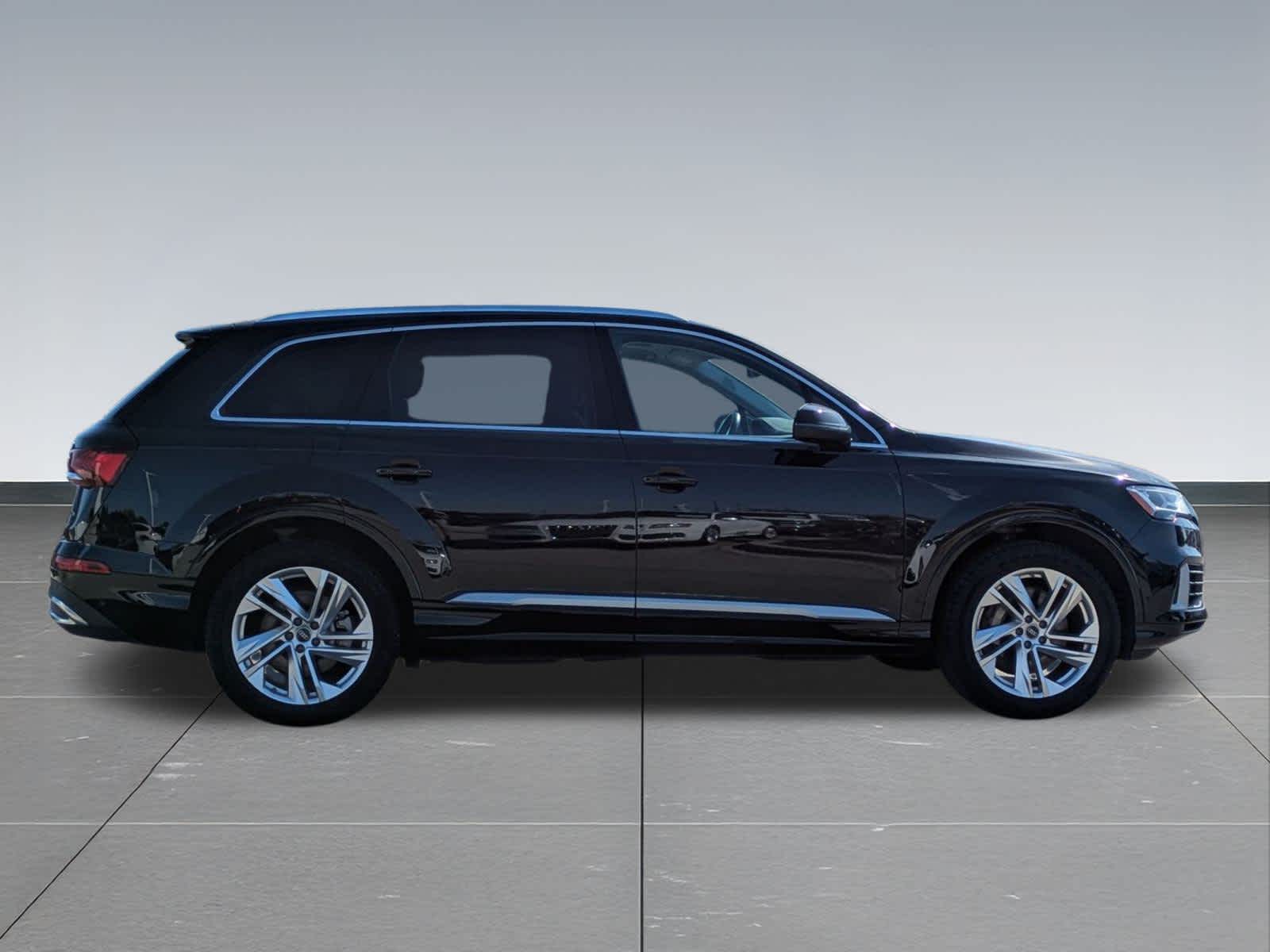 Thumbnail: 2023 Audi Q7 - 7