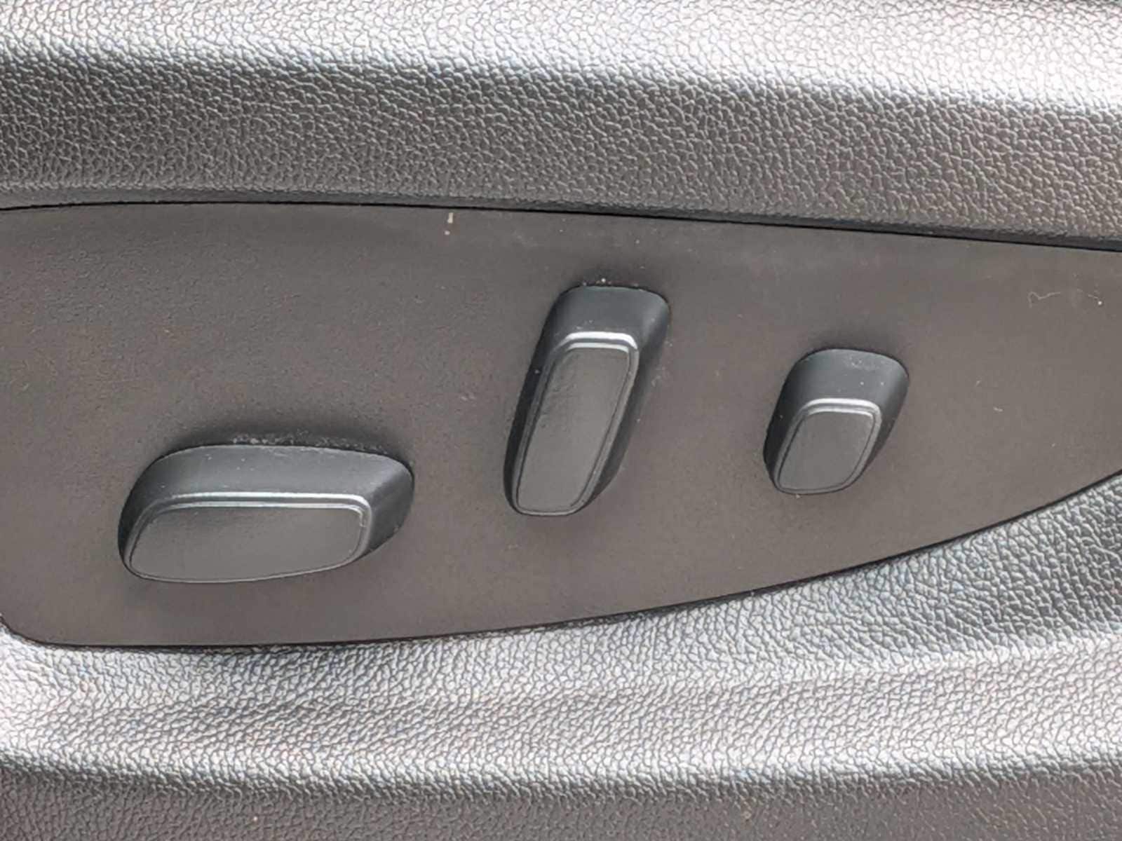 Thumbnail: 2018 Chevrolet Silverado 1500 - 15