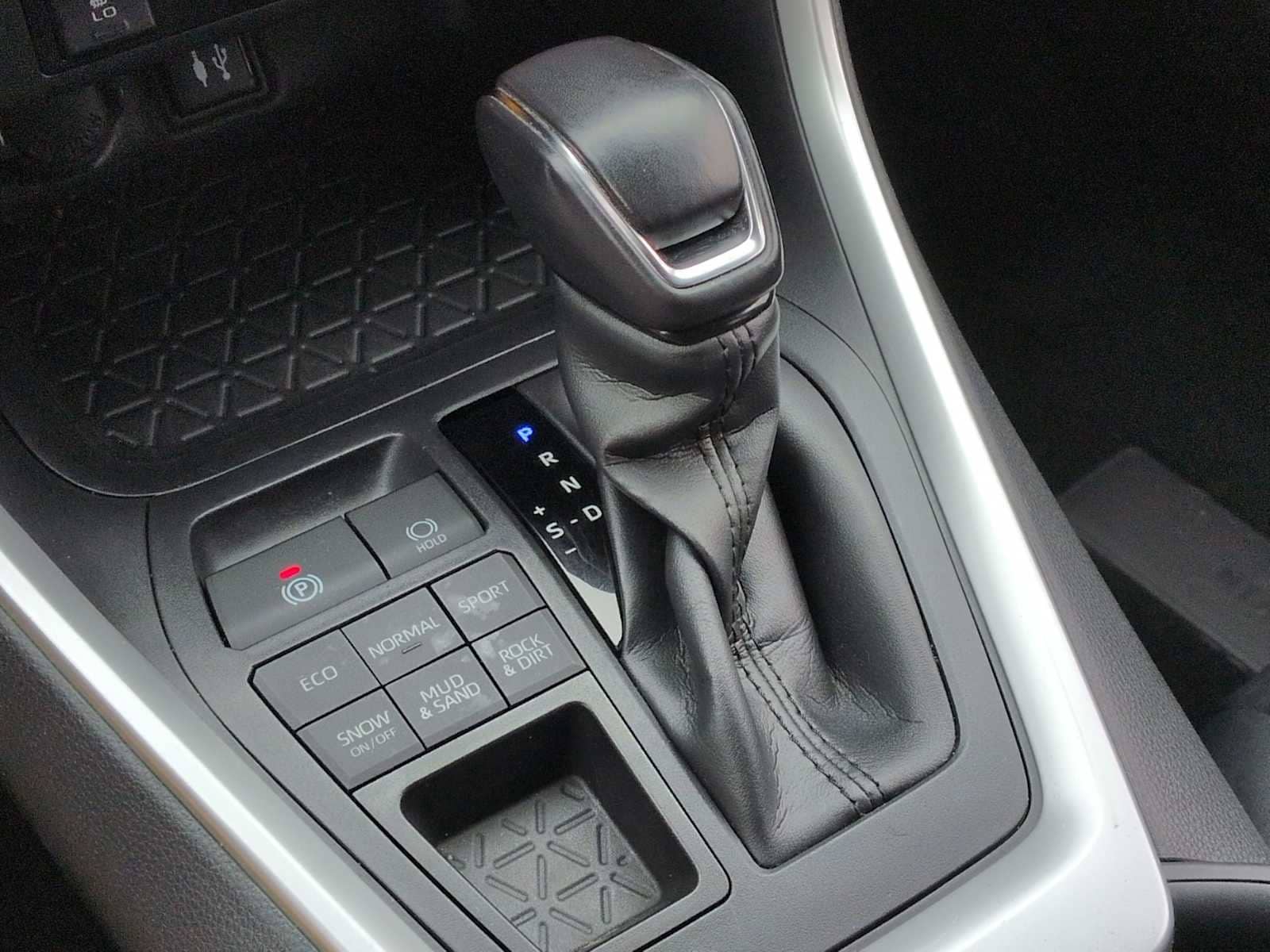 Thumbnail: 2019 Toyota RAV4 - 30