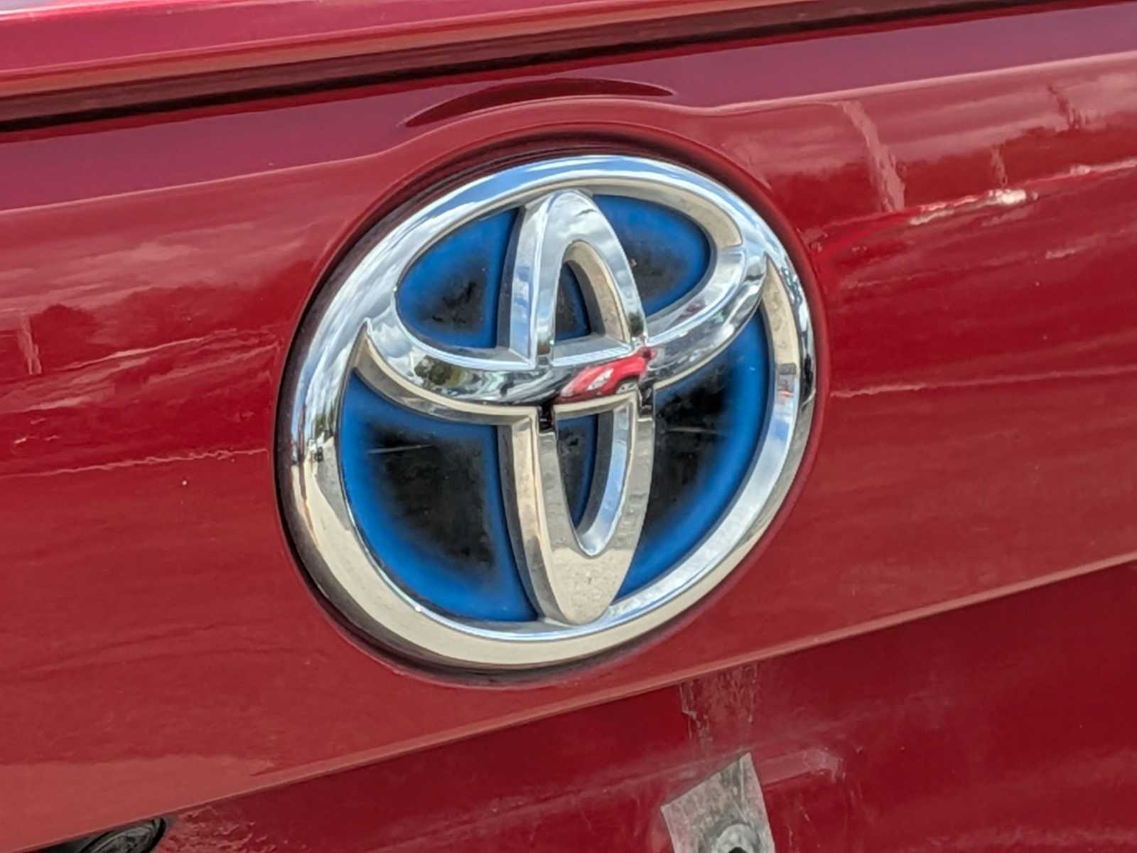 Thumbnail: 2022 Toyota RAV4 - 9