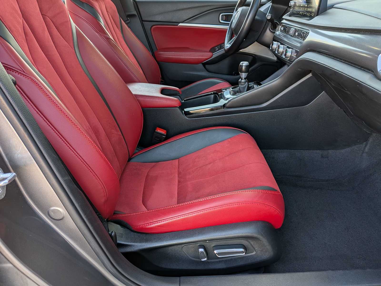 Thumbnail: 2023 Acura Integra - 19