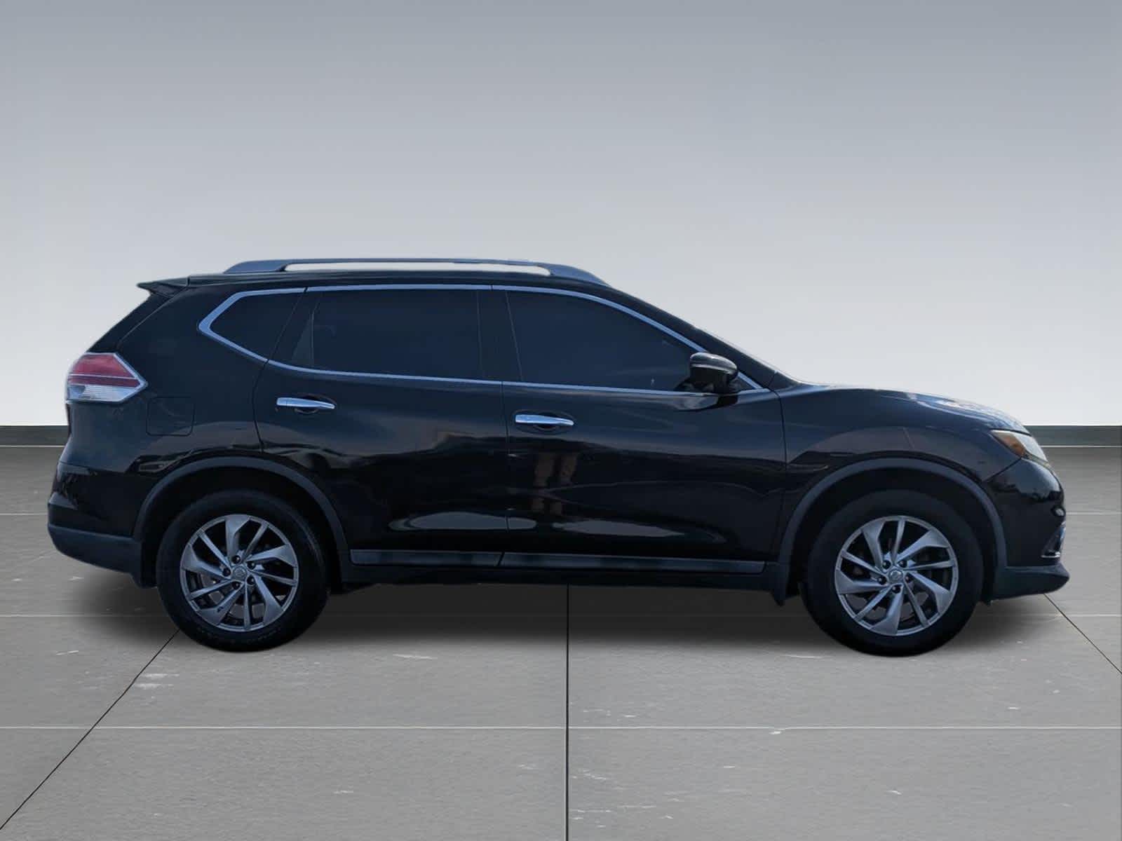Thumbnail: 2015 Nissan Rogue - 6