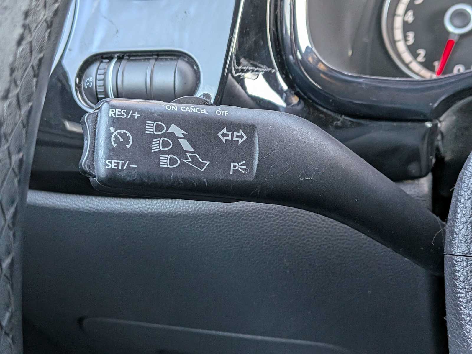 Thumbnail: 2016 Volkswagen Beetle - 22