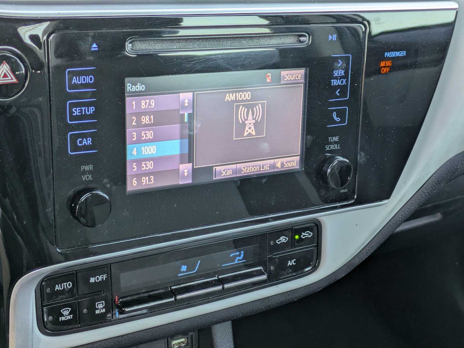 Thumbnail: 2018 Toyota Corolla - 25