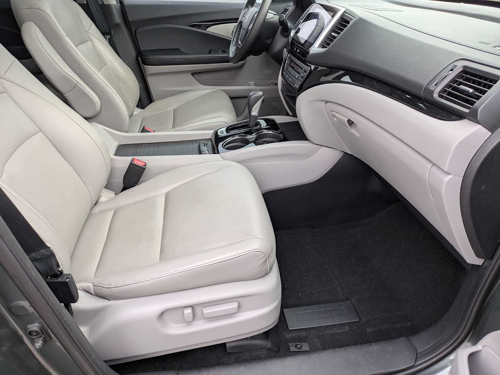 Thumbnail: 2018 Honda Ridgeline - 19