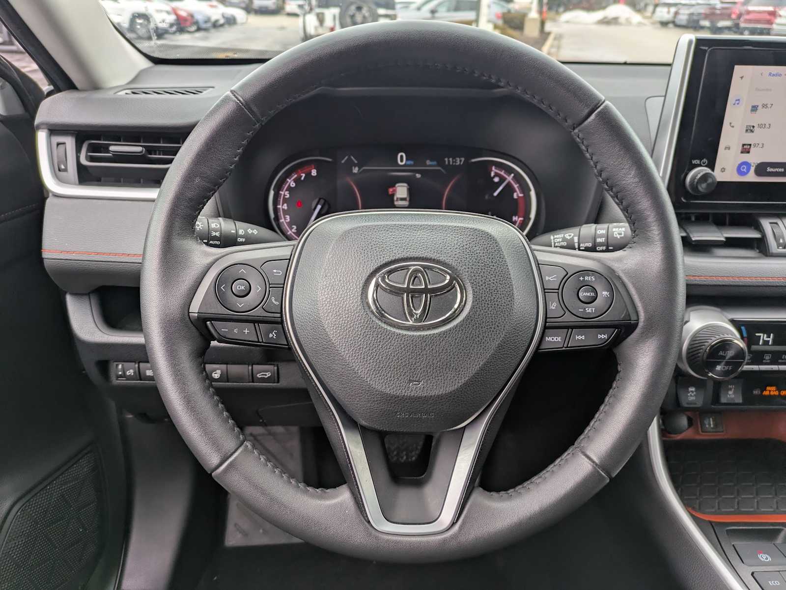 Thumbnail: 2023 Toyota RAV4 - 23