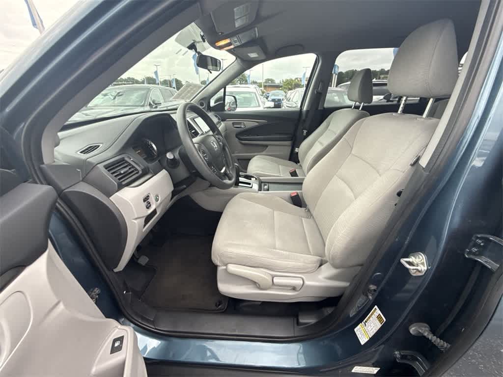 Thumbnail: 2016 Honda Pilot - 2