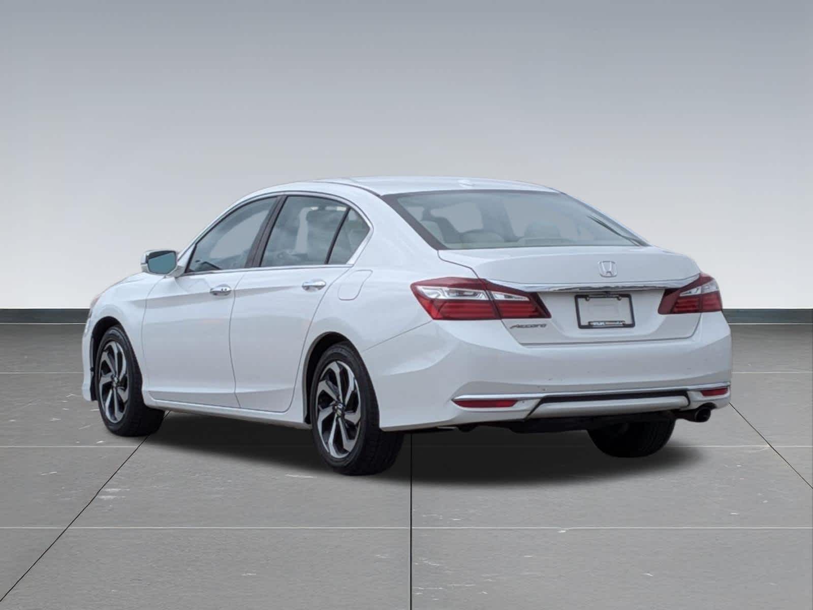 Thumbnail: 2017 Honda Accord - 3