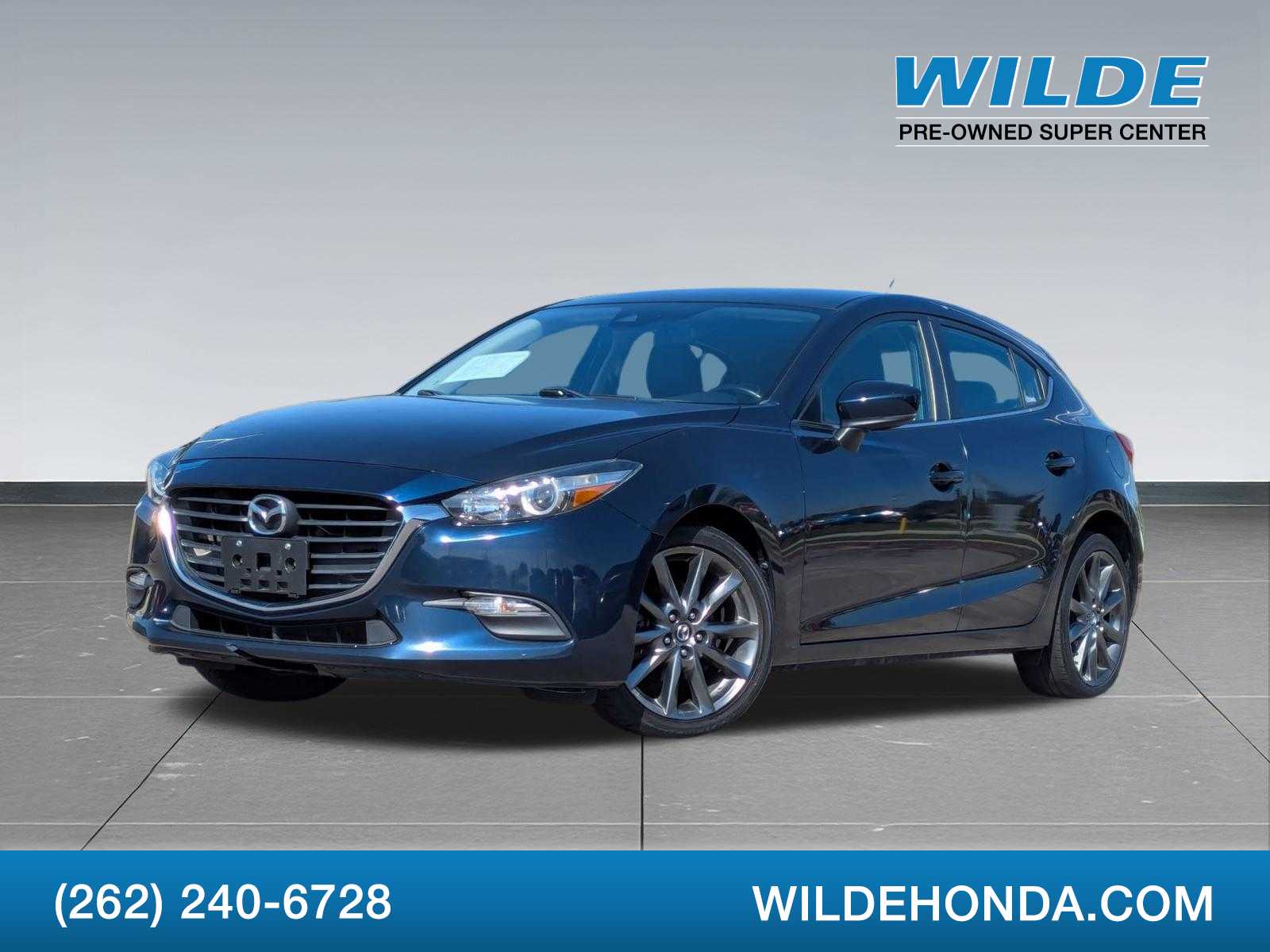 2018 Mazda Mazda3 i Touring -
                  Waukesha, WI