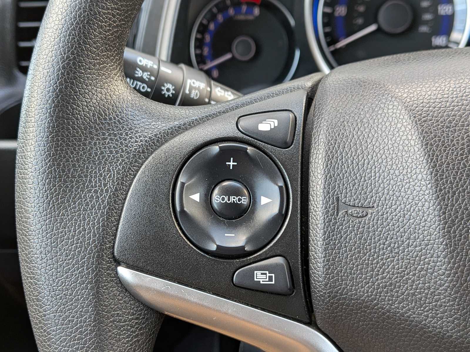 Thumbnail: 2015 Honda Fit - 23