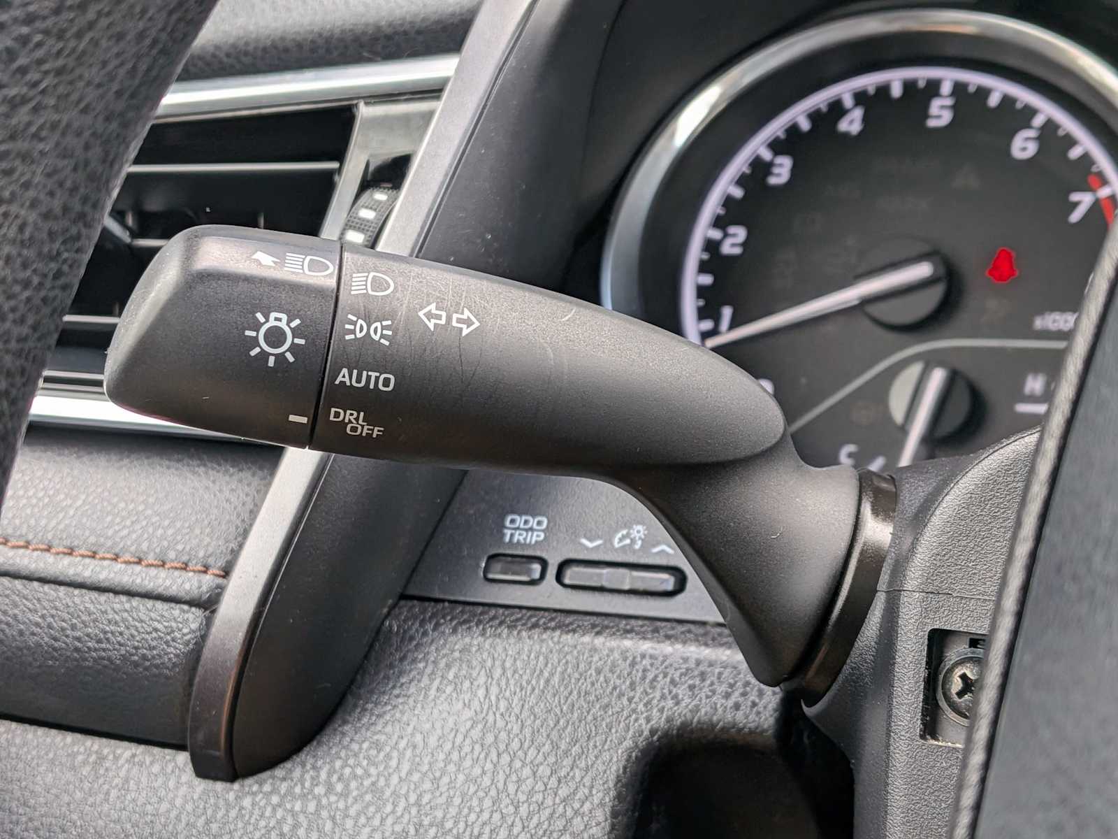 Thumbnail: 2018 Toyota Camry - 22