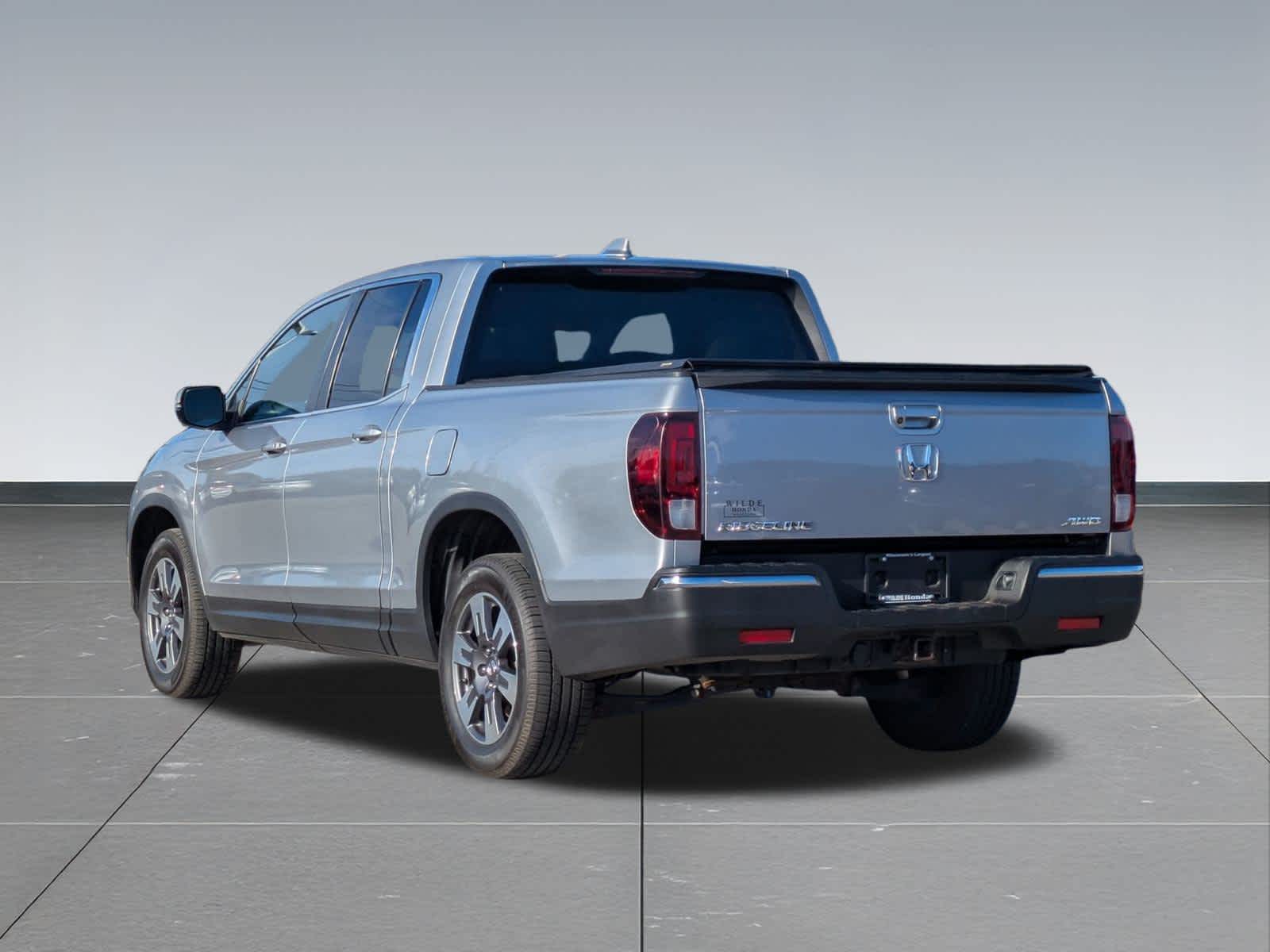 2018 Honda Ridgeline RTL-T photo 3