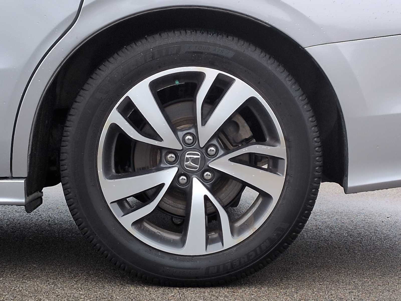 Thumbnail: 2023 Honda Odyssey - 14