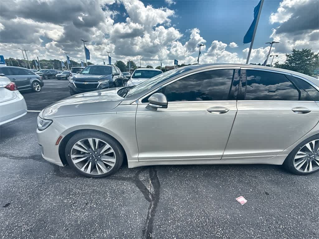 Thumbnail: 2017 Lincoln MKZ - 3