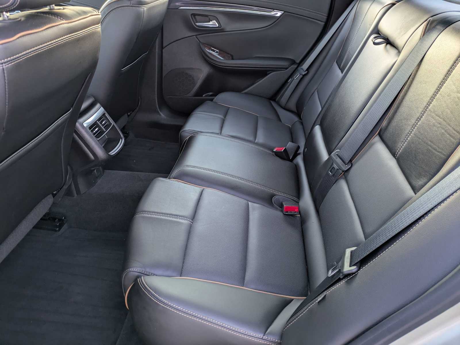 Thumbnail: 2015 Chevrolet Impala - 18