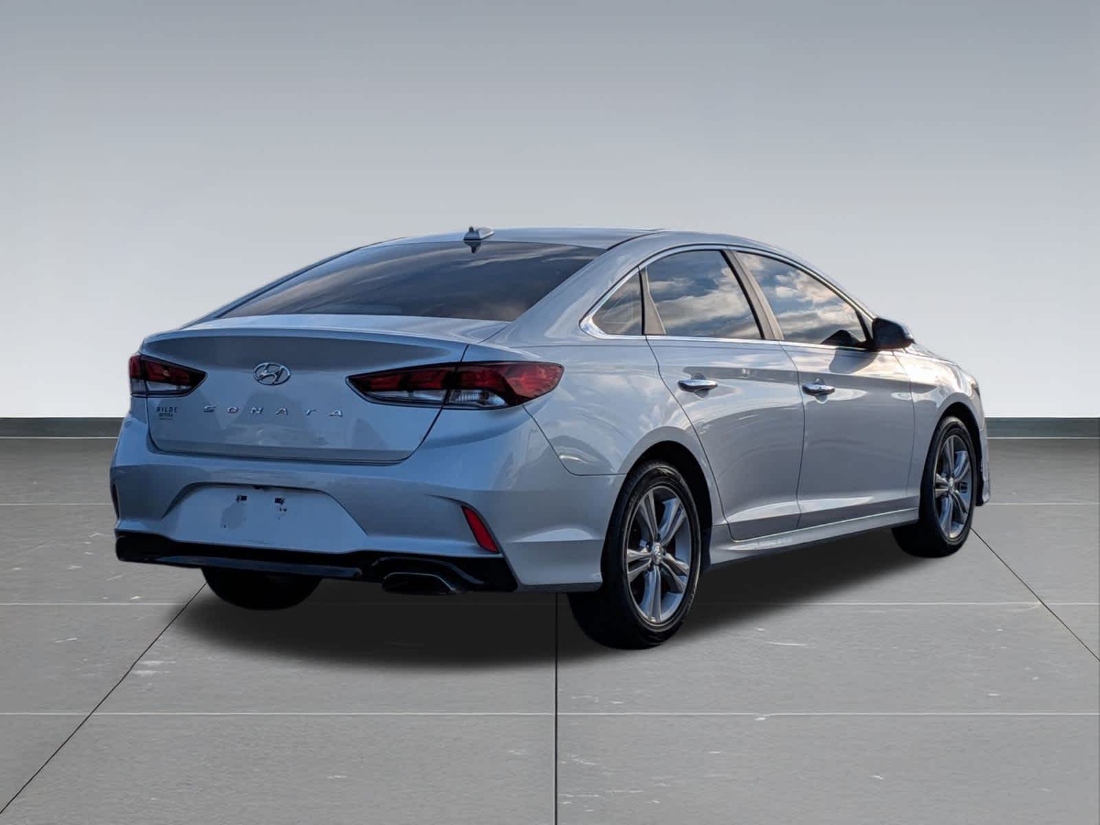 Thumbnail: 2018 Hyundai Sonata - 6