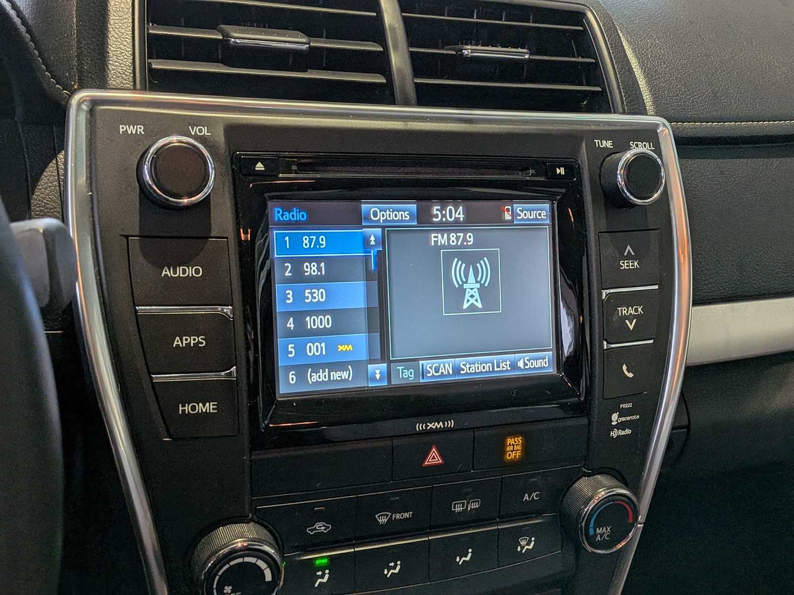 Thumbnail: 2017 Toyota Camry - 27