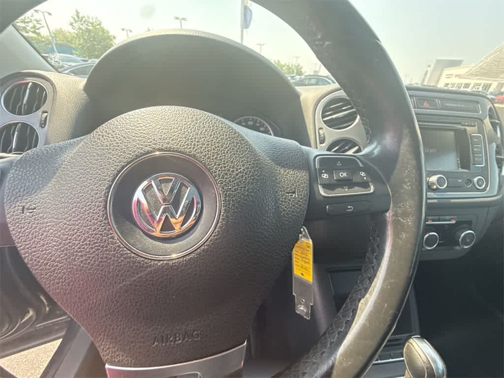 2012 Volkswagen Tiguan SE 25