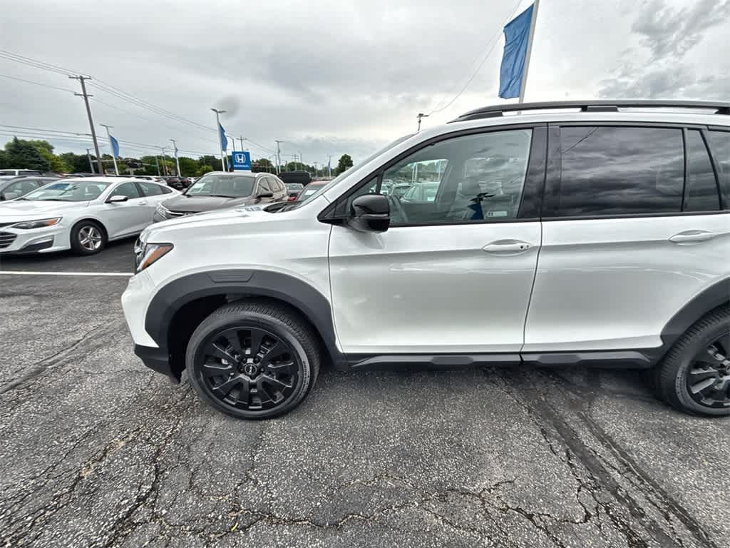 Thumbnail: 2022 Honda Passport - 3