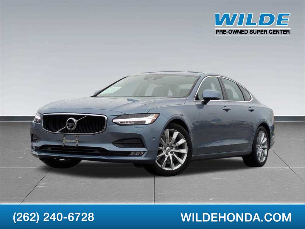 2017 Volvo S90 T6 Momentum -
                  Waukesha, WI