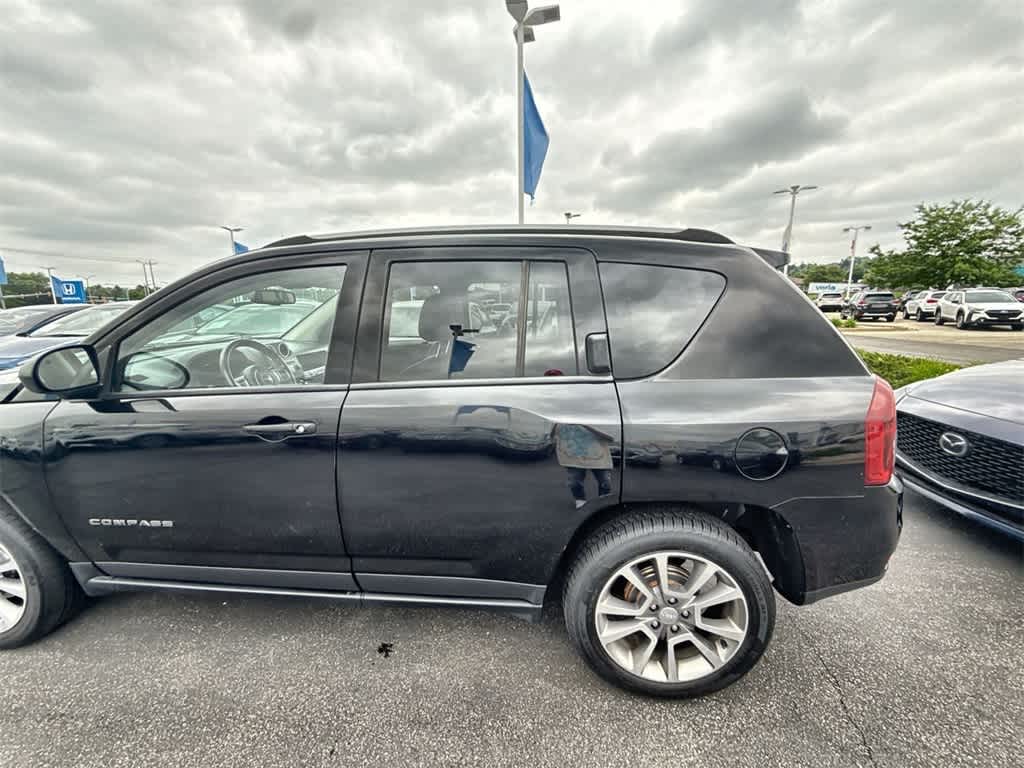 Thumbnail: 2016 Jeep Compass - 4