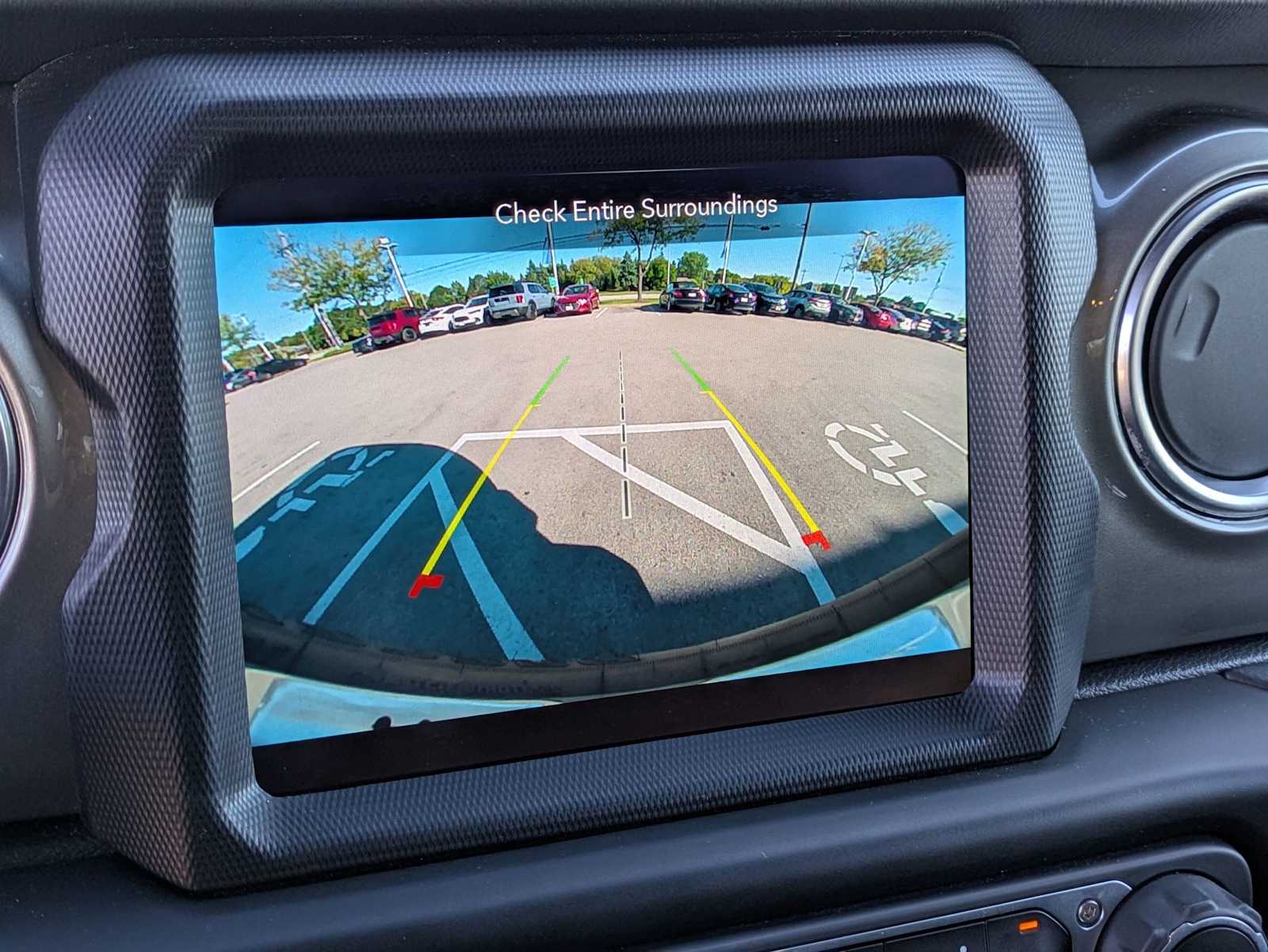 Thumbnail: 2020 Jeep Wrangler - 25