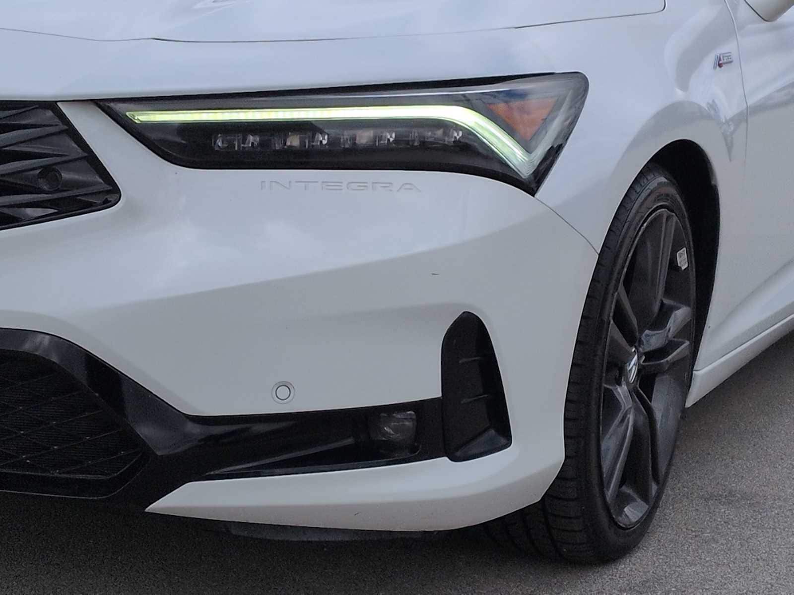 Thumbnail: 2023 Acura Integra - 9