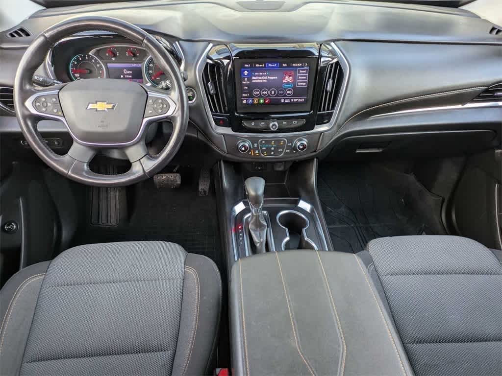 Thumbnail: 2021 Chevrolet Traverse - 14
