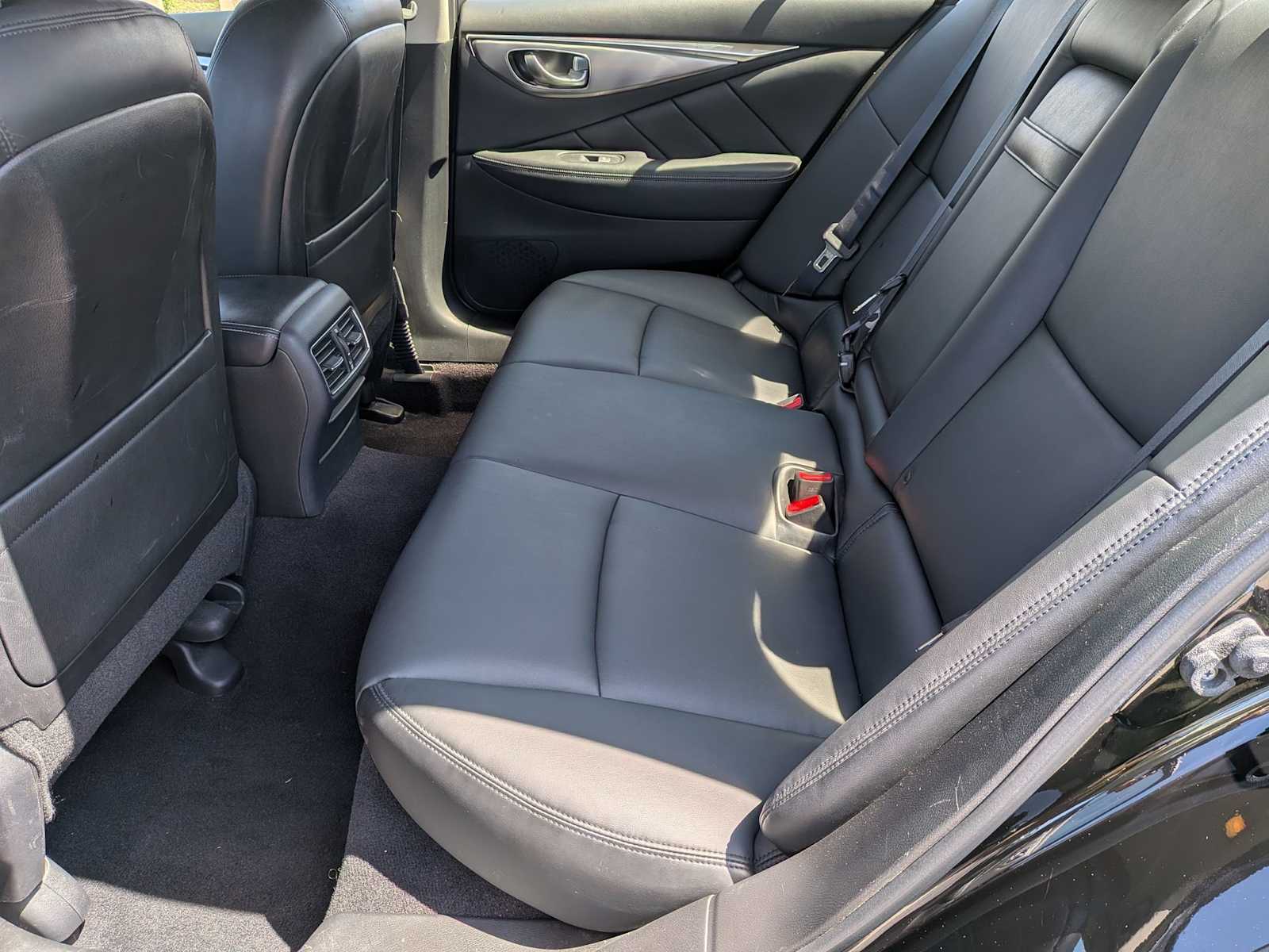Thumbnail: 2016 INFINITI Q50 - 25