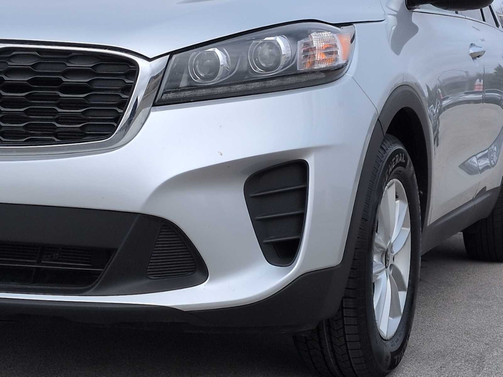 Thumbnail: 2019 Kia Sorento - 11