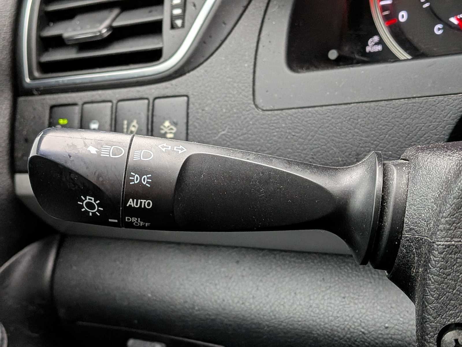 Thumbnail: 2015 Toyota Camry - 27