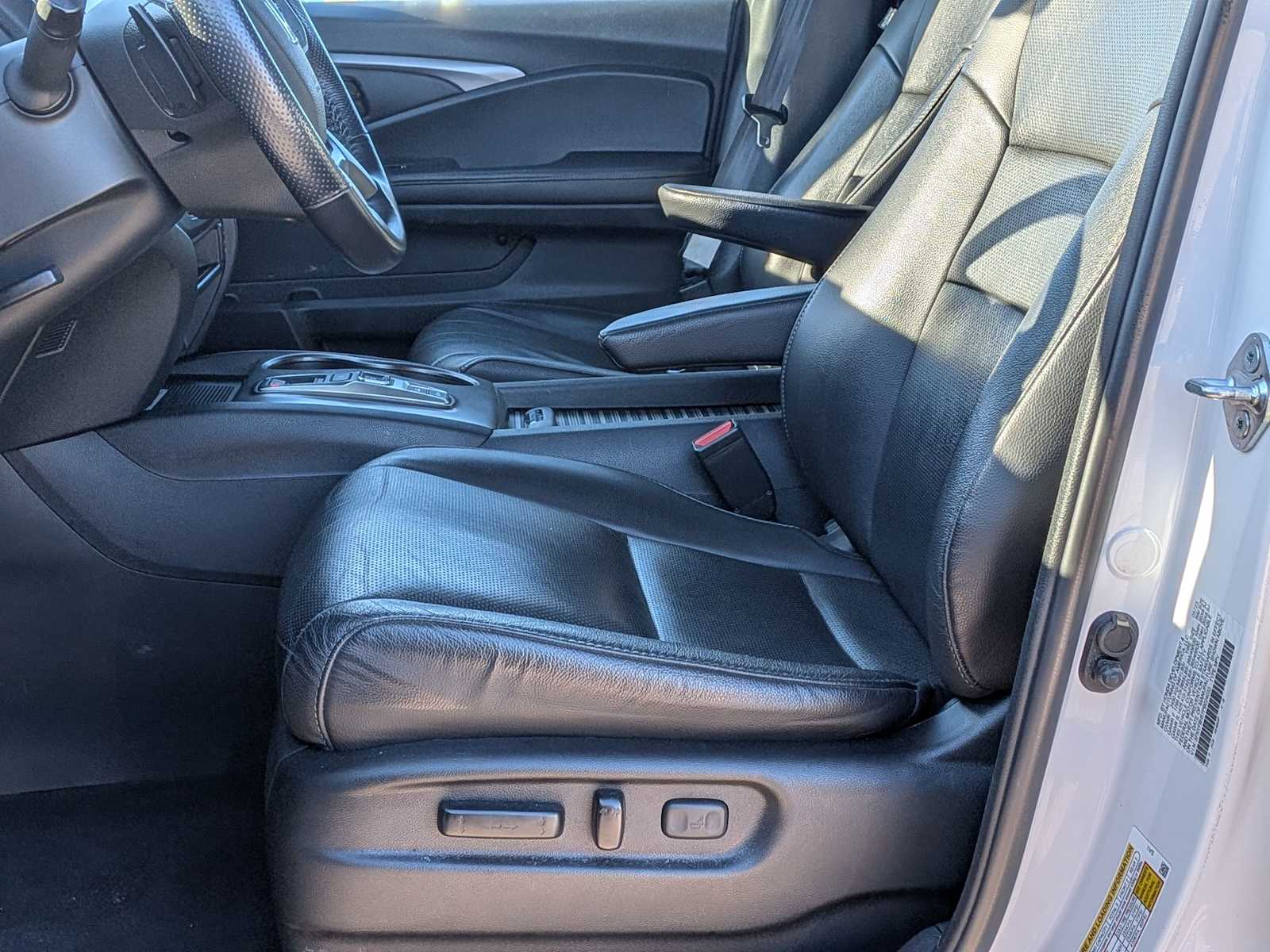 Thumbnail: 2023 Honda Passport - 14