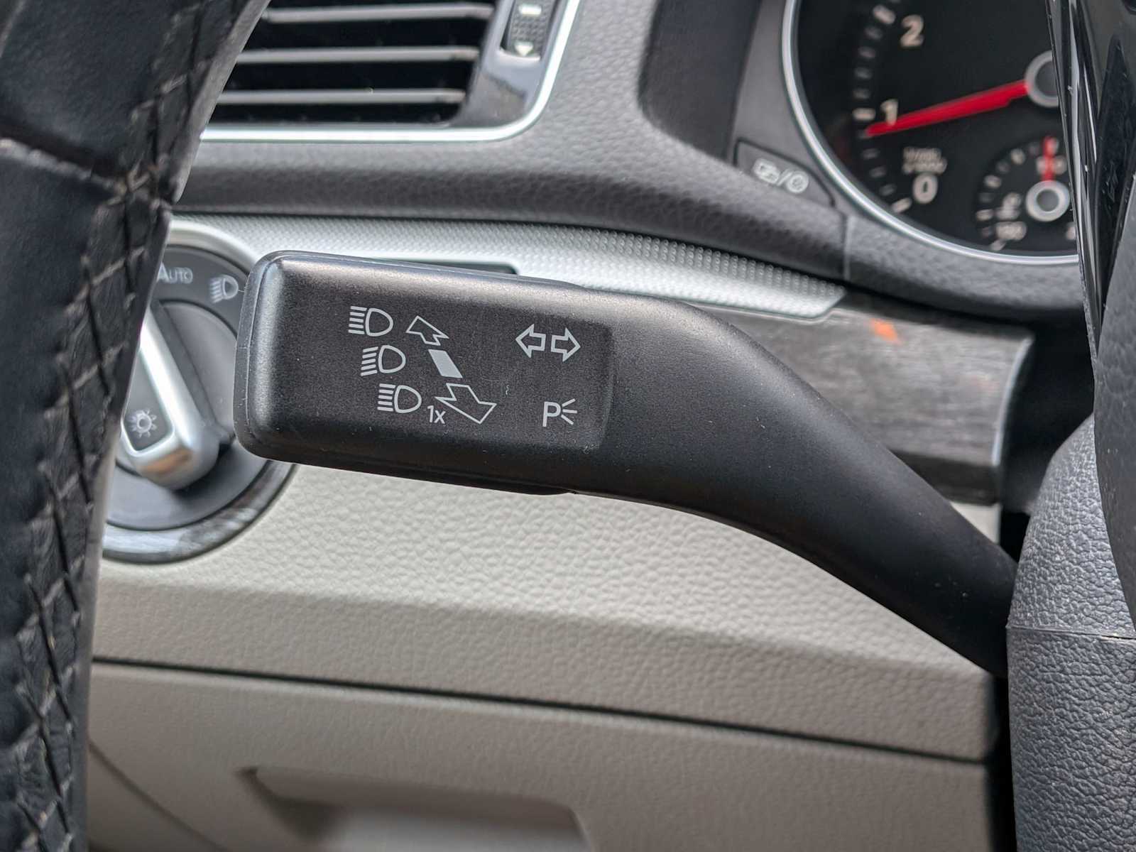 Thumbnail: 2016 Volkswagen Passat - 28